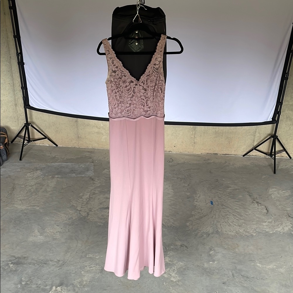 Elegant Pink Lace Evening Gown